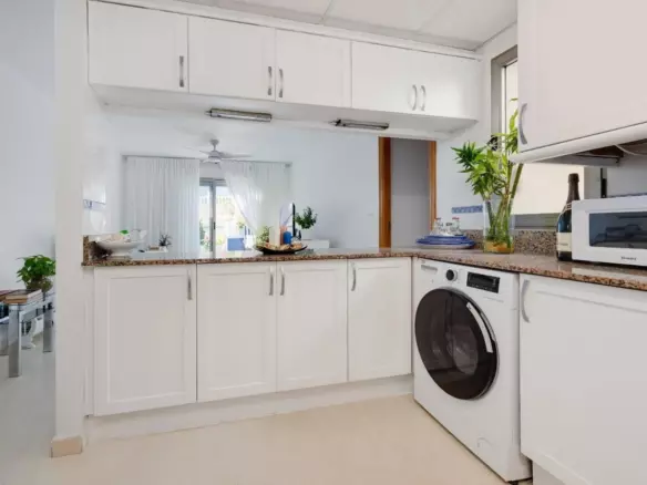 3-bedroom Penthouse In Torrevieja, Spain (90 M²)