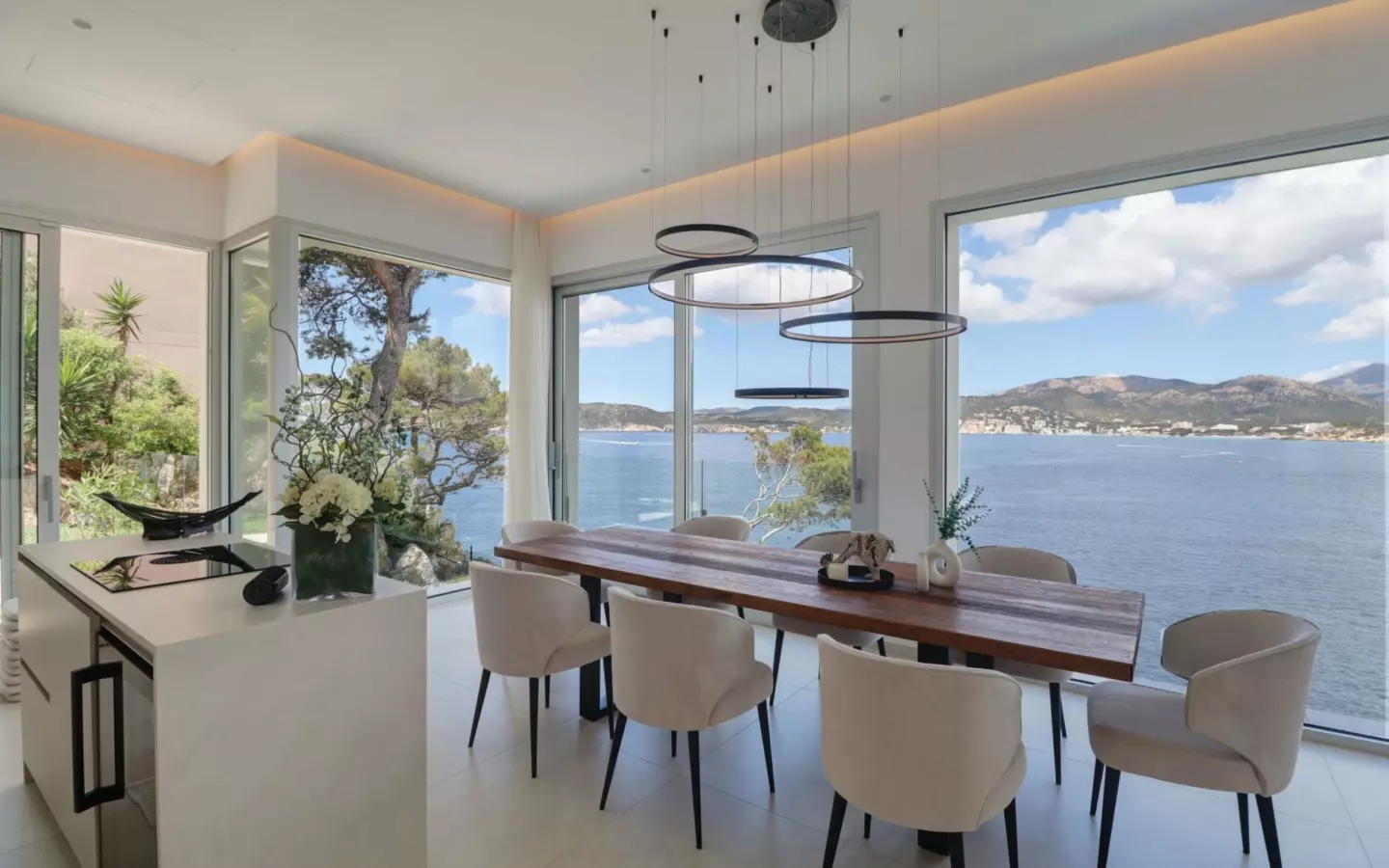 3-bedroom Villa In Calvià, Spain (330 M²)