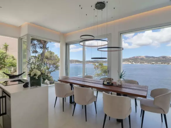 3-bedroom Villa In Calvià, Spain (330 M²)