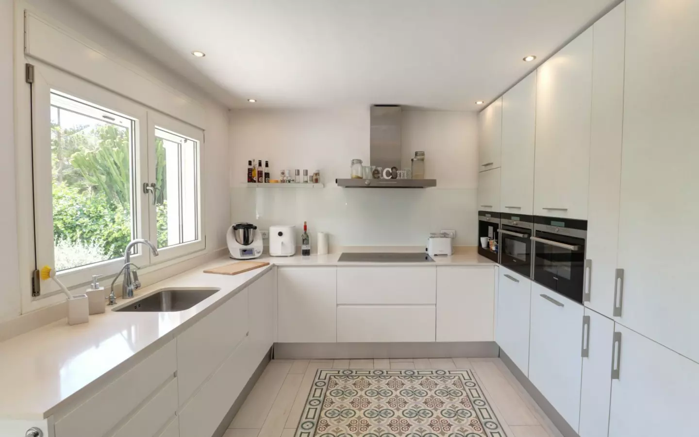 5-bedroom Villa In Calvià, Spain (398 M²)