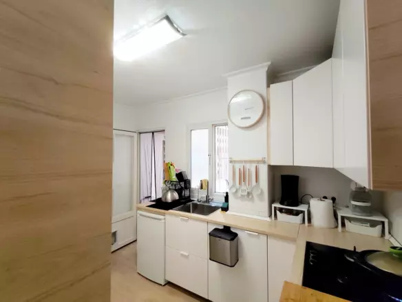 3-bedroom Apartment In Torrevieja, Spain (97 M²)