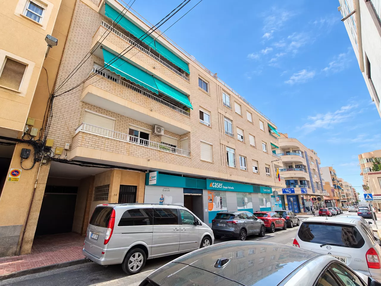 3bed_2bath_apartment_Torrevieja_Center_24_xlarge-cb1345 3-bedroom Apartment In Torrevieja, Spain (97 M²)