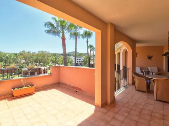 3-bedroom Penthouse In Calvià, Spain (160 M²)