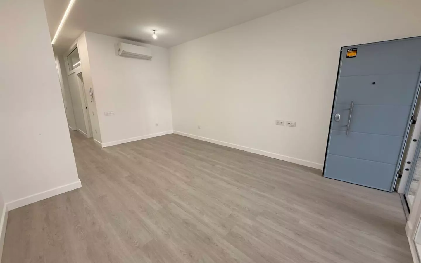 2-bedroom Apartment In Torrevieja, Spain (82 M²)