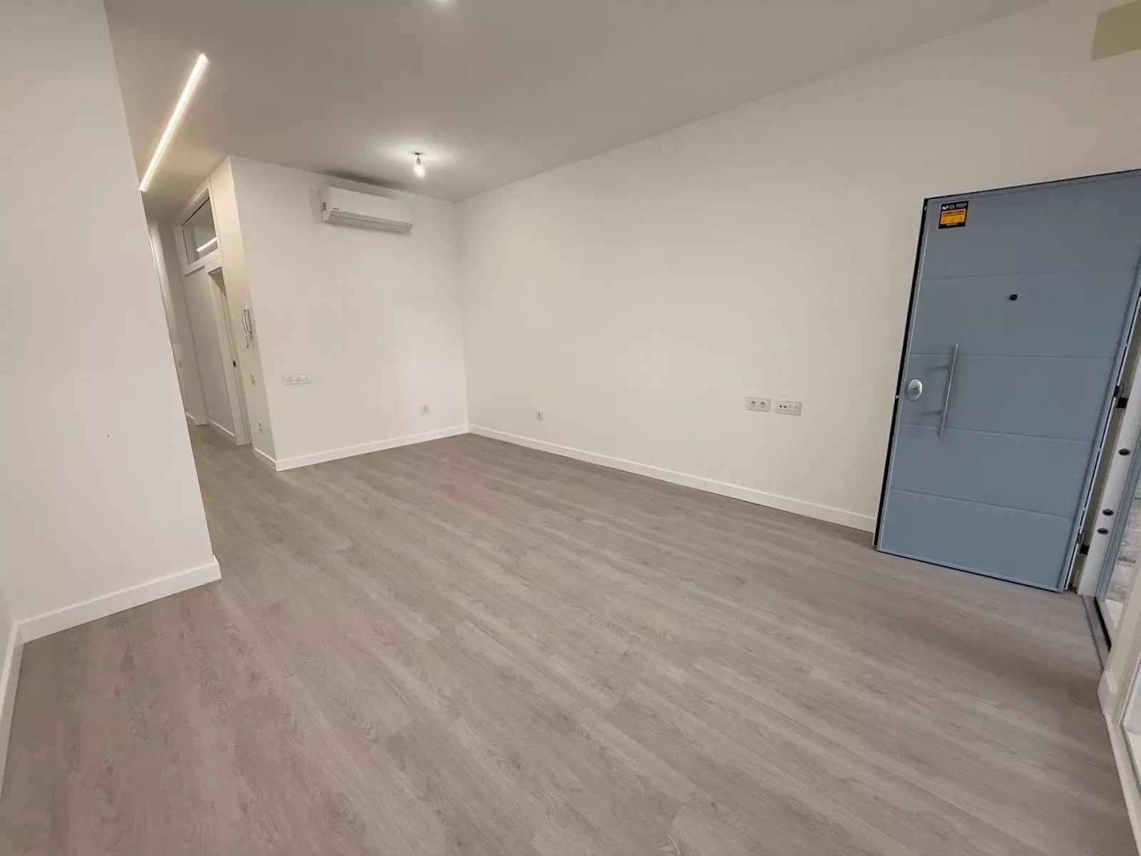 2-bedroom Apartment In Torrevieja, Spain (82 M²)