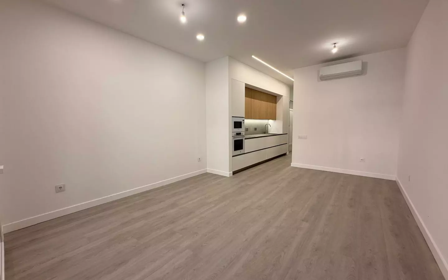 2-bedroom Apartment In Torrevieja, Spain (82 M²)