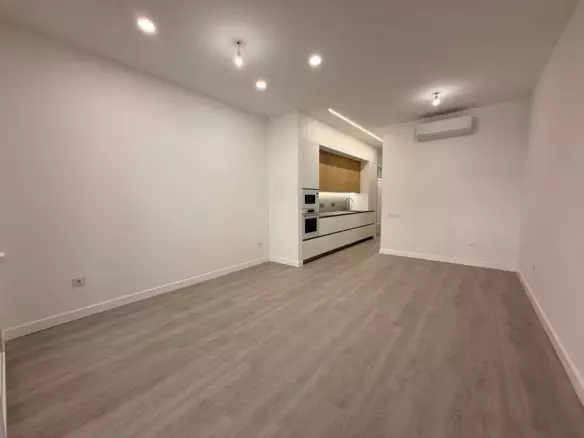 2-bedroom Apartment In Torrevieja, Spain (82 M²)