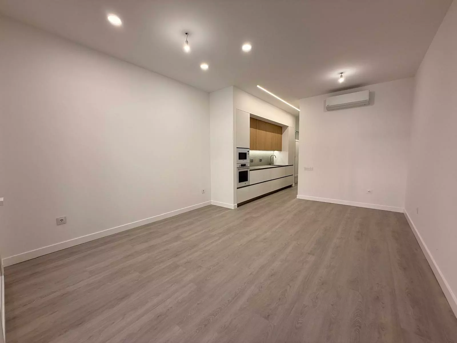 2-bedroom Apartment In Torrevieja, Spain (82 M²)