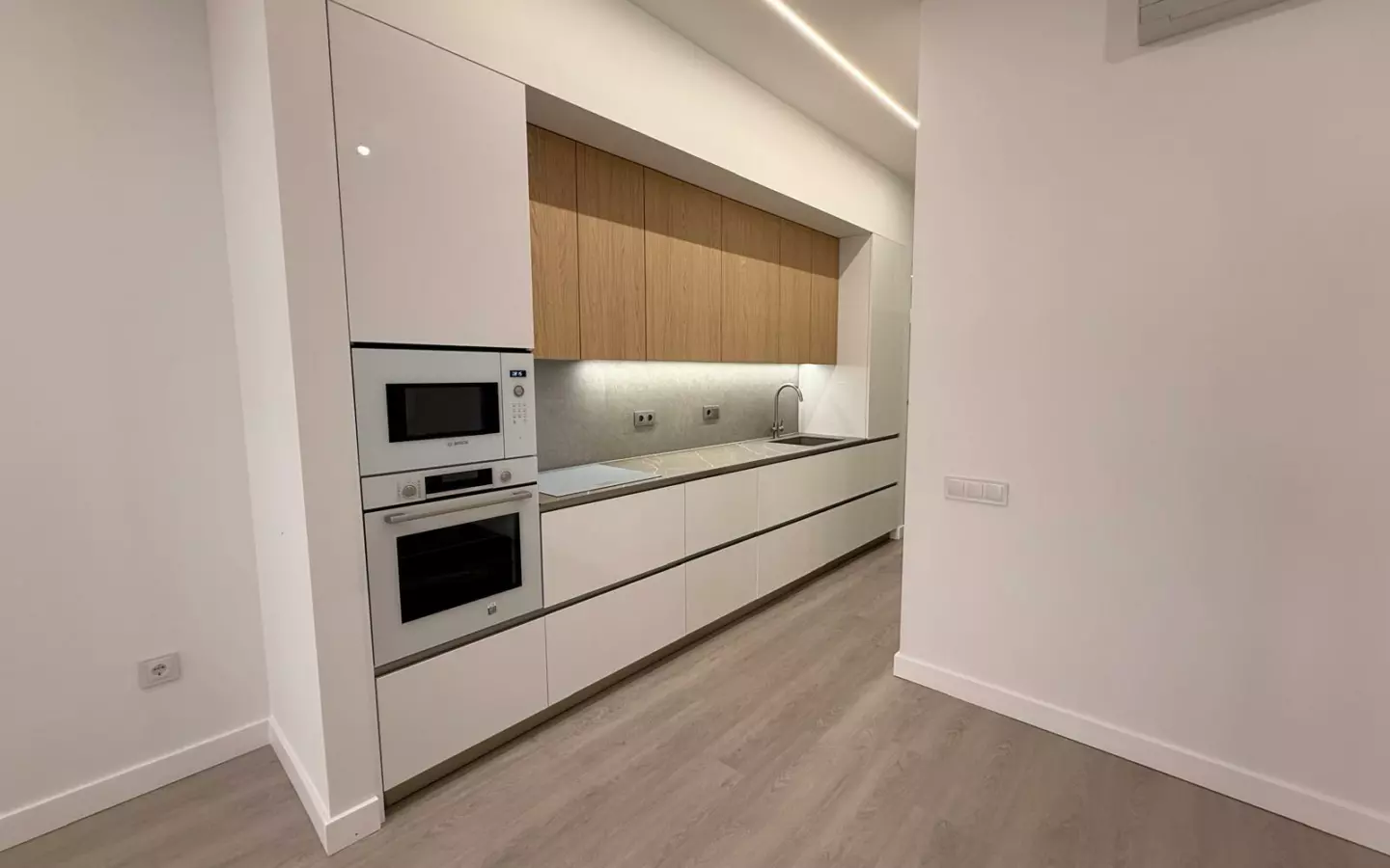 2-bedroom Apartment In Torrevieja, Spain (82 M²)