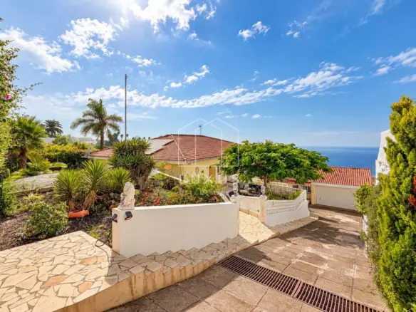 4-bedroom Villa In Tacoronte, Spain (791 M²)