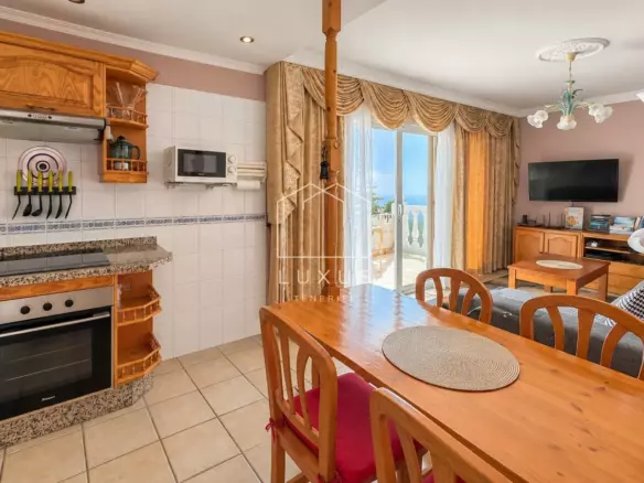 4-bedroom Villa In Tacoronte, Spain (791 M²)