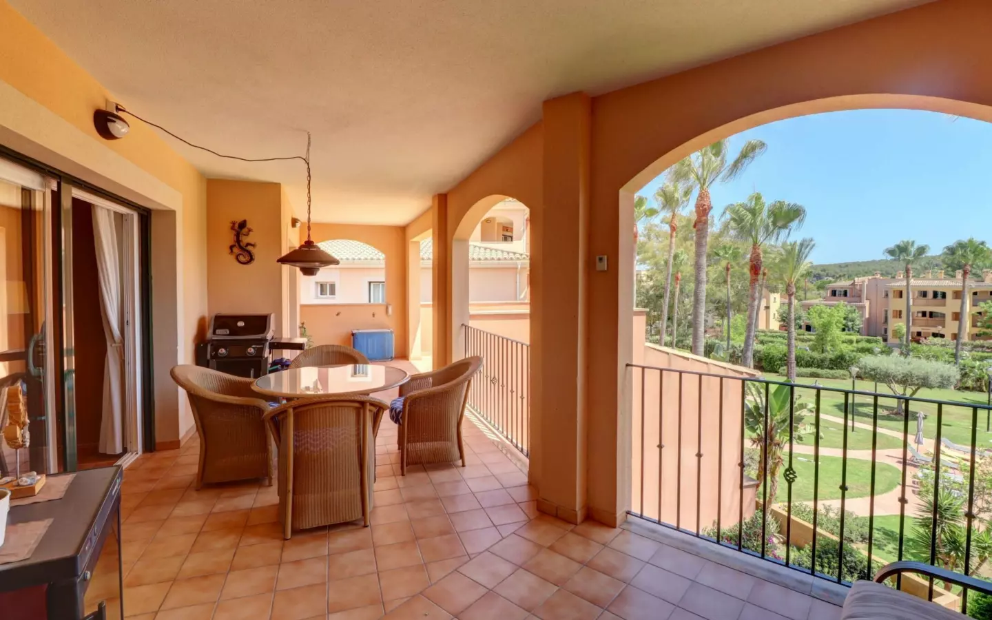 3-bedroom Penthouse In Calvià, Spain (160 M²)