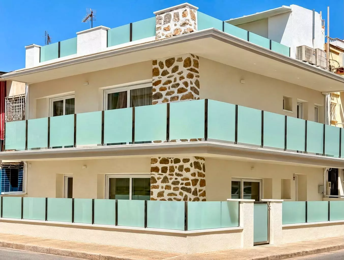 3-bedroom Villa In Lo Pagan, Spain (143 M²)