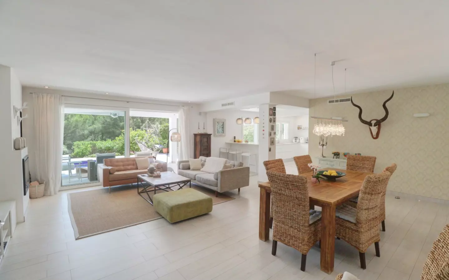 5-bedroom Villa In Calvià, Spain (398 M²)
