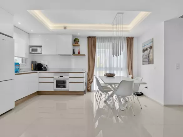 2-bedroom Apartment In Rojales, Spain (82 M²)