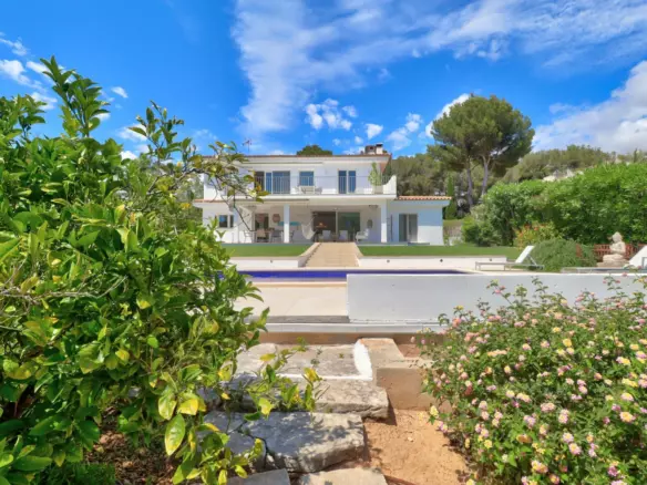 5-bedroom Villa In Calvià, Spain (398 M²)