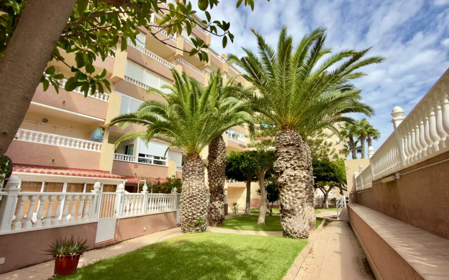2-bedroom Apartment In Guardamar Del Segura, Spain (89 M²)