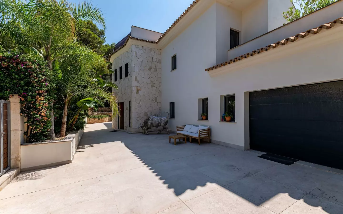 4-bedroom Villa In Calvià, Spain (526 M²)