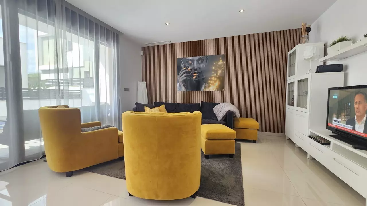 6-bedroom Villa In Villamartin, Spain (208 M²)
