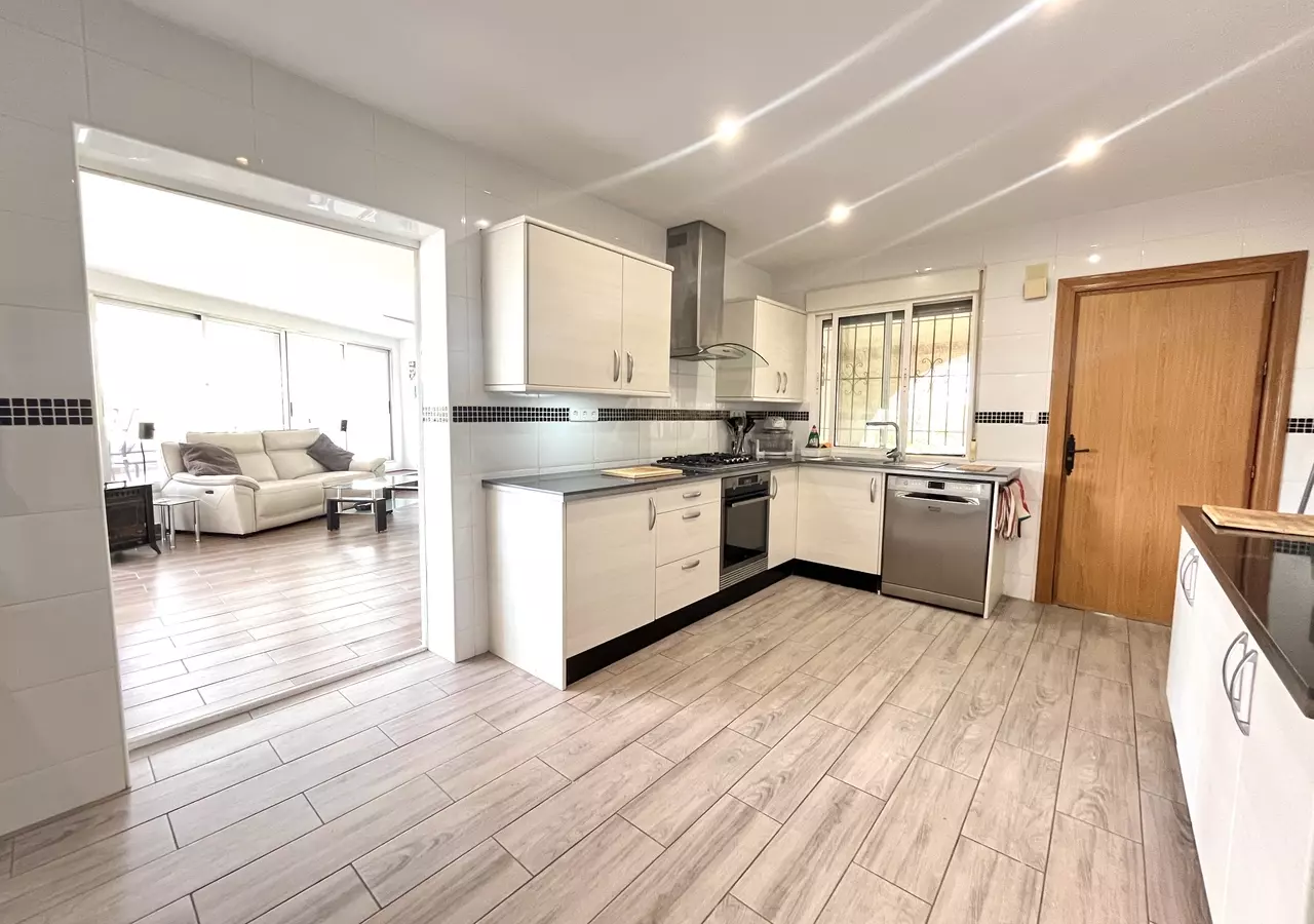 3-bedroom Villa In Orihuela, Spain (217 M²)