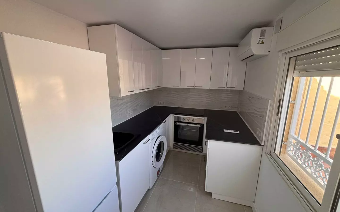 2-bedroom Bungalow In Torrevieja, Spain (64 M²)