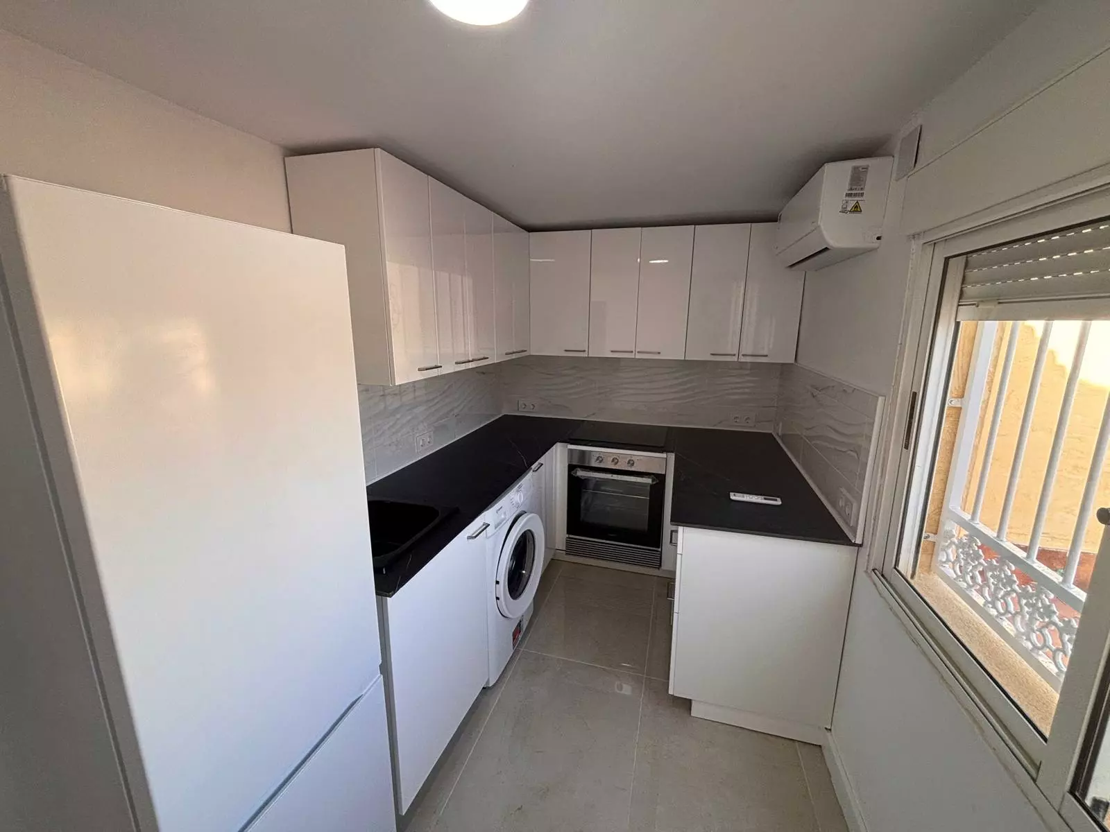 2-bedroom Bungalow In Torrevieja, Spain (64 M²)