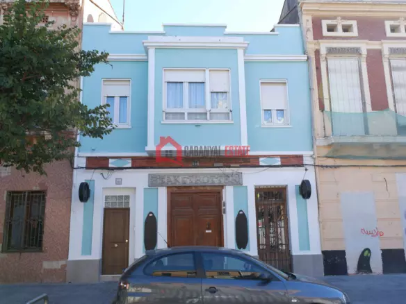 6-bedroom Terraced House In Valencia (362 M²)