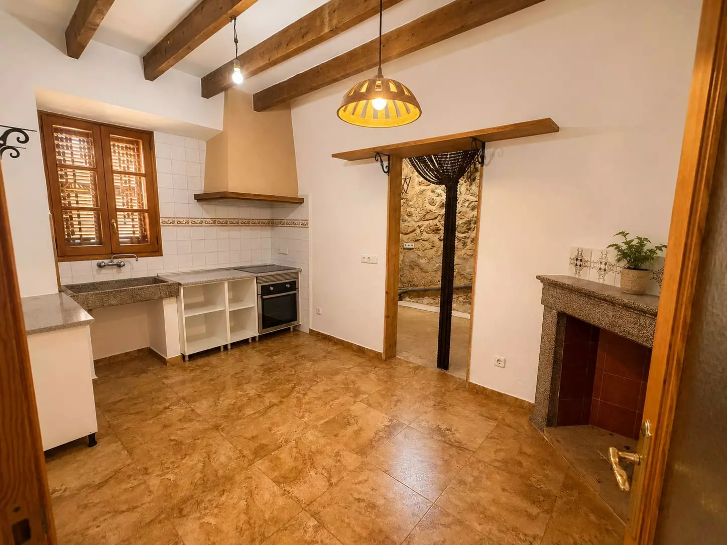 For-sale-in-Sa-Cananeta-Townhouse-to-Refrom-01-444f74 2-bedroom Village House In Marratxí, Spain (202 M²)