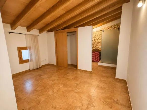 2-bedroom Village House In Marratxí, Spain (202 M²)