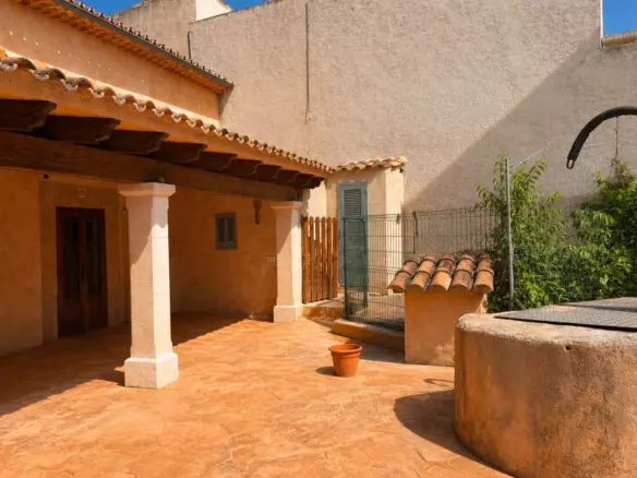 2-bedroom Village House In Marratxí, Spain (202 M²)