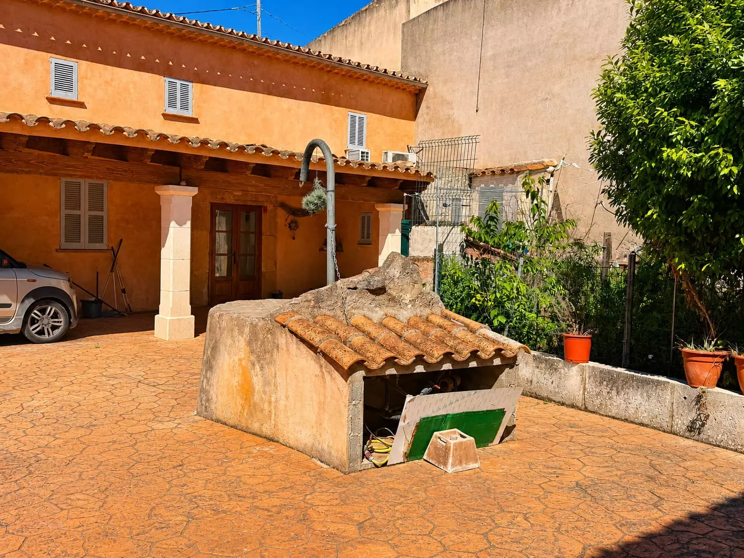 For-sale-in-Sa-Cananeta-Townhouse-to-Refrom-10-eeeaf8 2-bedroom Village House In Marratxí, Spain (202 M²)