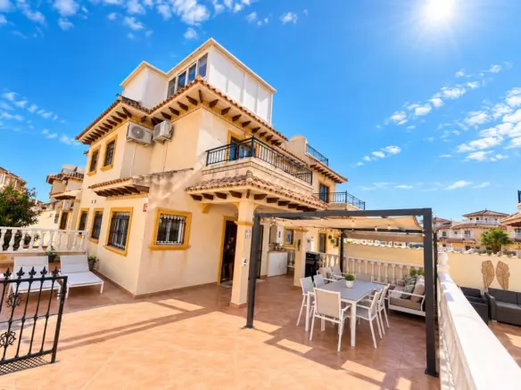3-bedroom Town House In Orihuela Costa, Spain (100 M²)