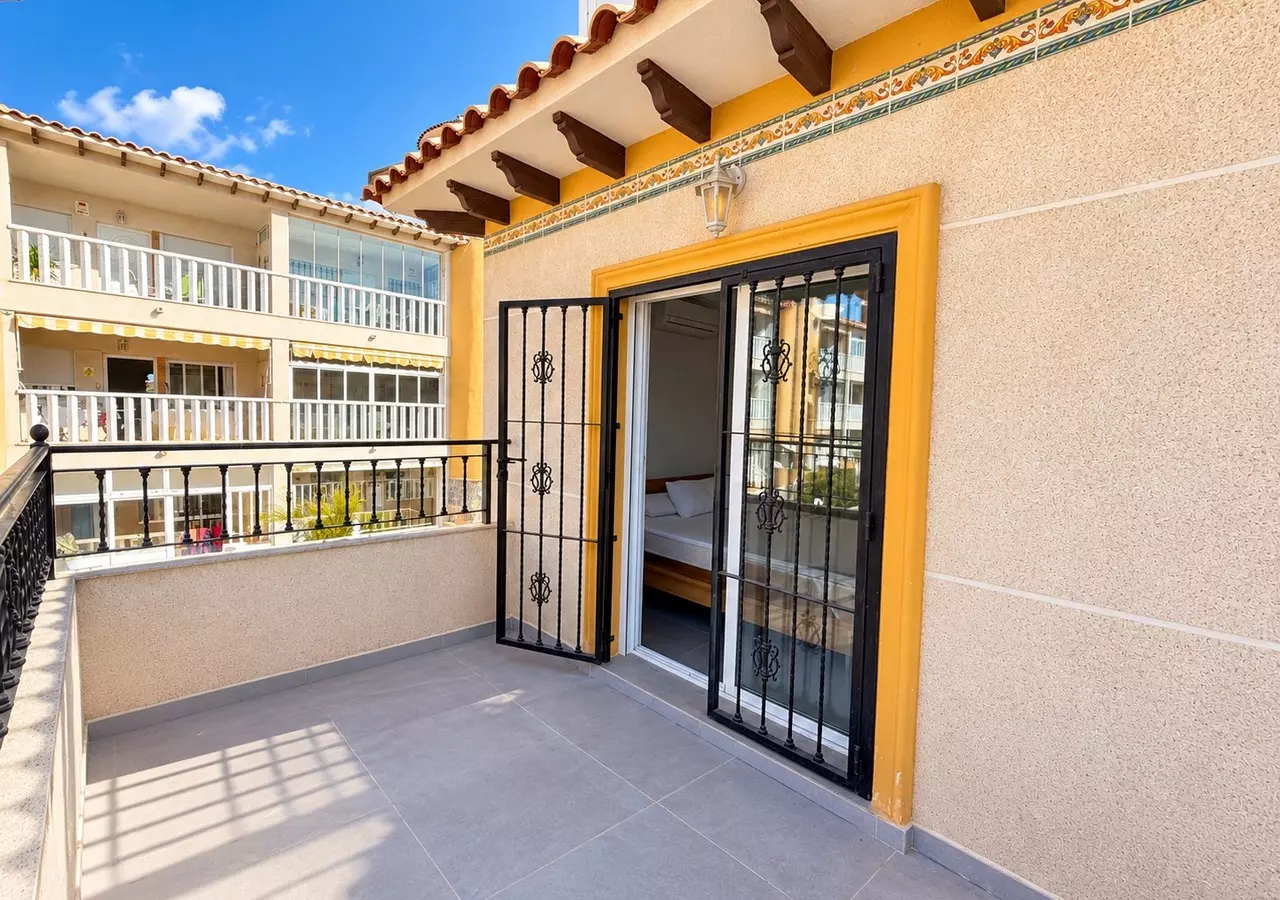 3-bedroom Town House In Orihuela Costa, Spain (100 M²)