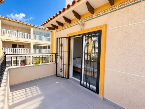 3-bedroom Town House In Orihuela Costa, Spain (100 M²)