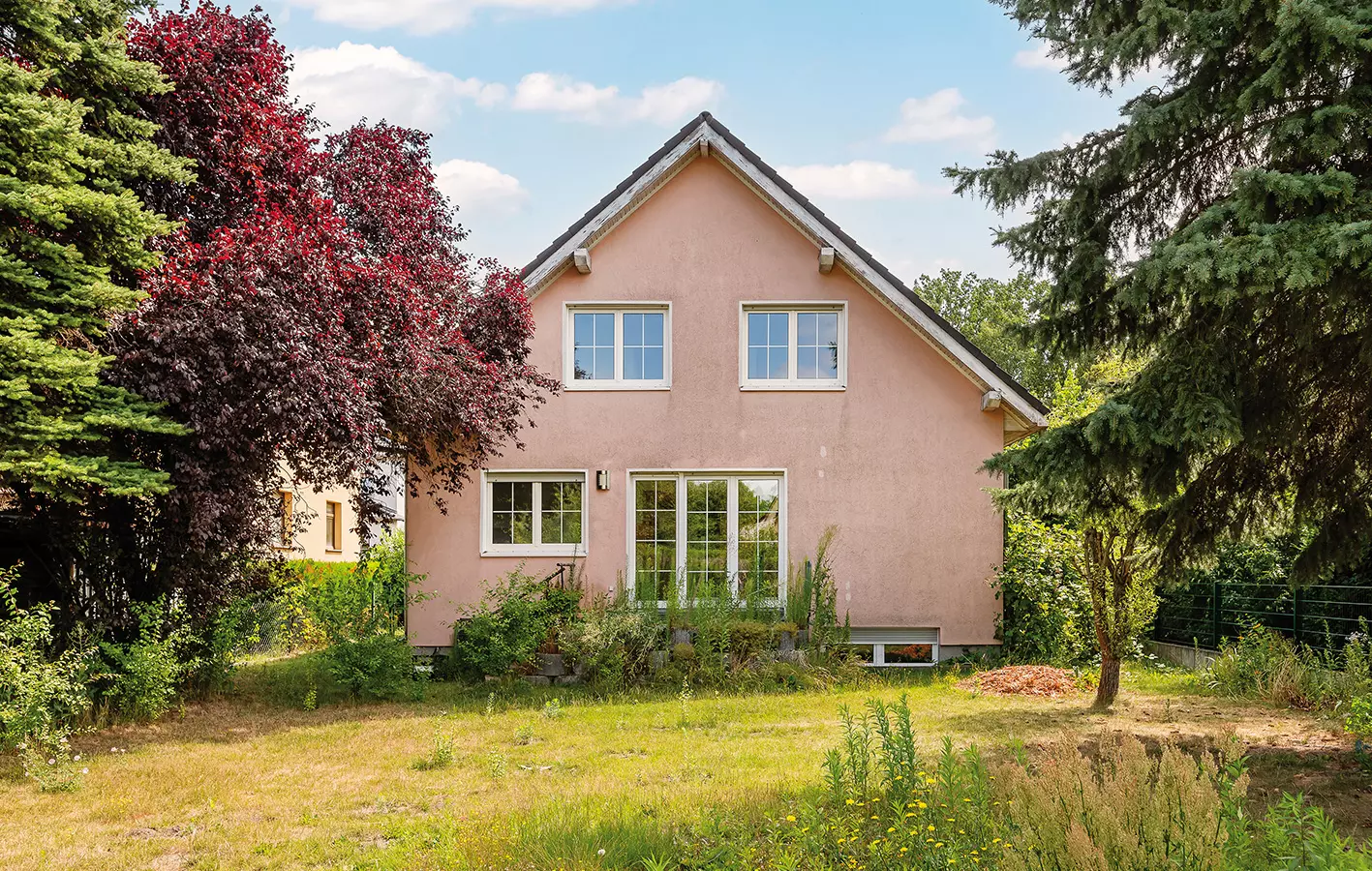 Townhouse In Berlin Pankow Heinersdorf, Three Condominiums, Two Available Immediately!