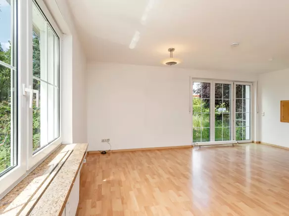 Townhouse In Berlin Pankow Heinersdorf, Three Condominiums, Two Available Immediately!