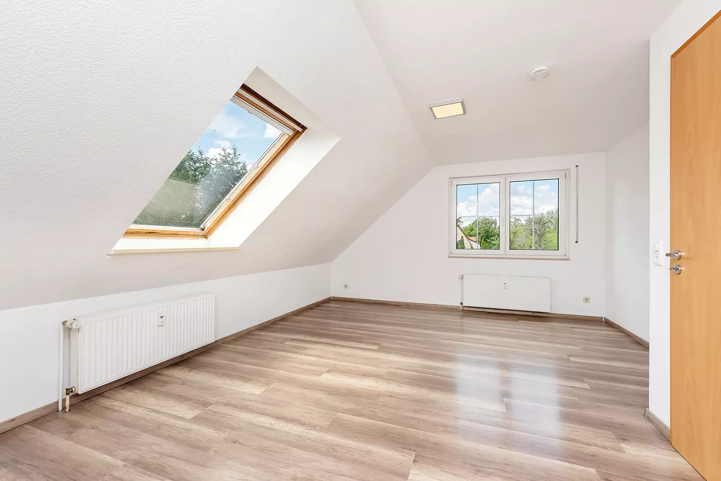 Townhouse In Berlin Pankow Heinersdorf, Three Condominiums, Two Available Immediately!