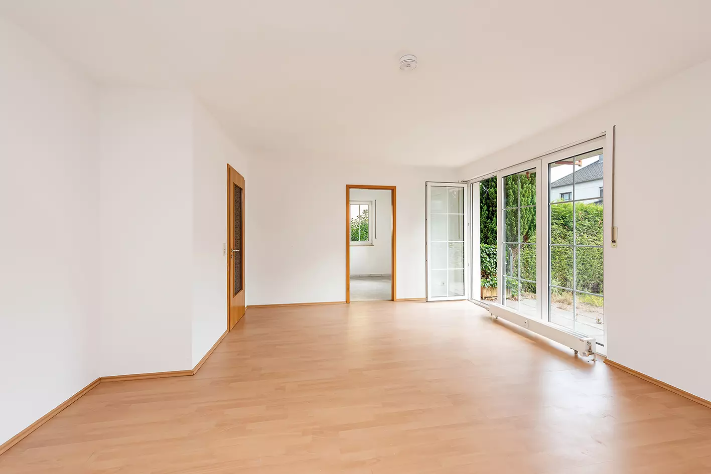 Townhouse In Berlin Pankow Heinersdorf, Three Condominiums, Two Available Immediately!