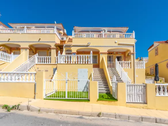 2-bedroom Town House In Villamartin, Spain (64 M²)