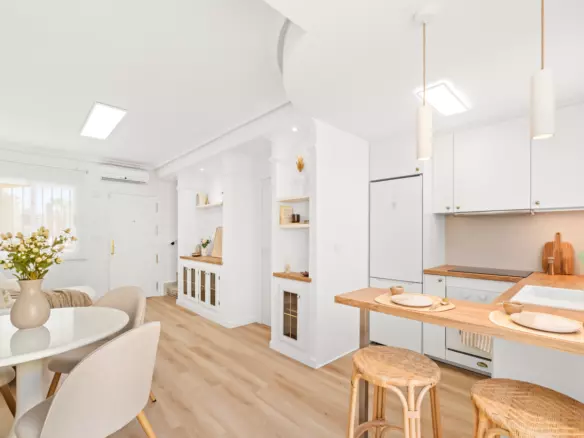2-bedroom Town House In Villamartin, Spain (64 M²)