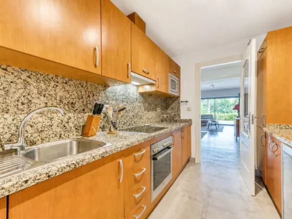 2-bedroom Apartment In Málaga, Spain (117 M²)