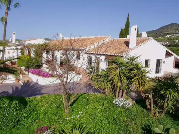 5-bedroom Country House In Villanueva De La Concepción, Spain (635 M²)