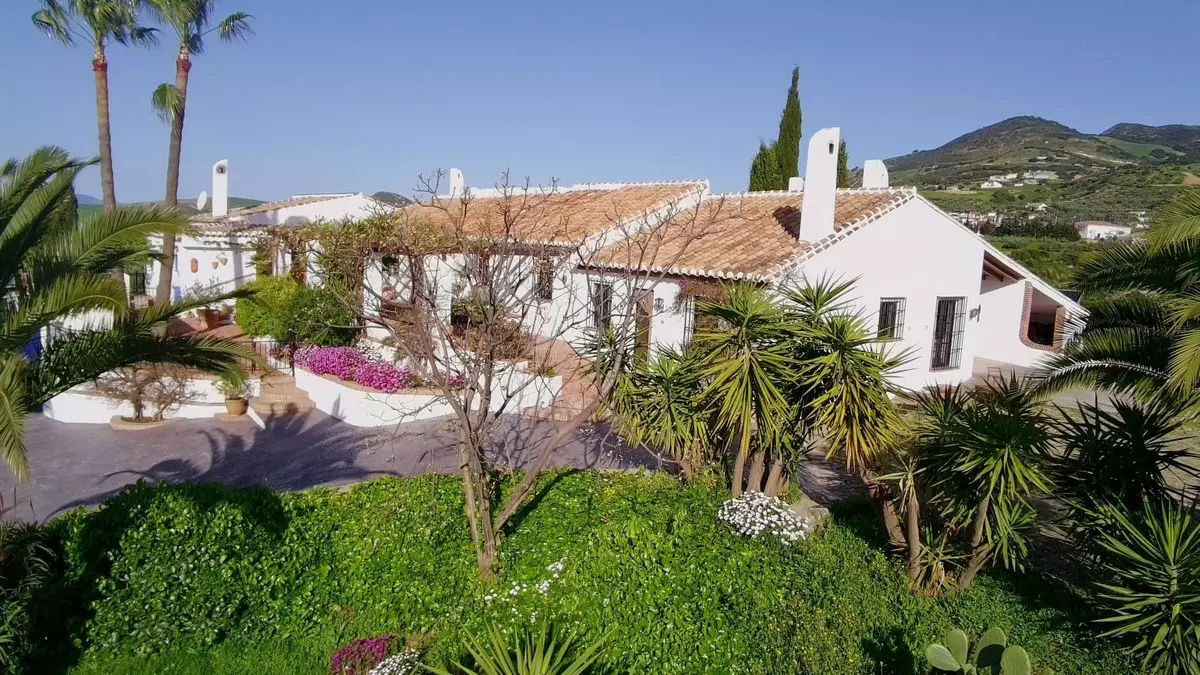 5-bedroom Country House In Villanueva De La Concepción, Spain (635 M²)