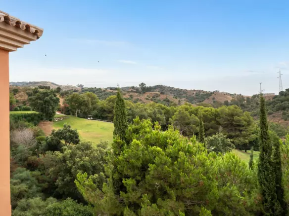 3-bedroom Apartment In Marbella, Spain (133 M²)
