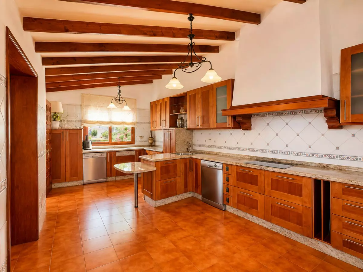 4-bedroom Villa In Marbella, Spain (588 M²)