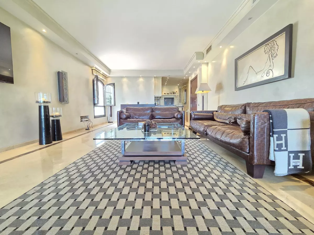 2-bedroom Apartment In Marbella, Spain (146 M²)