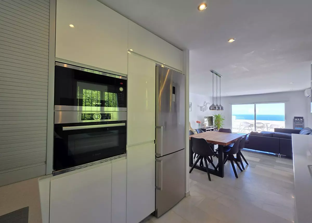 3-bedroom Apartment In Marbella, Spain (101 M²)