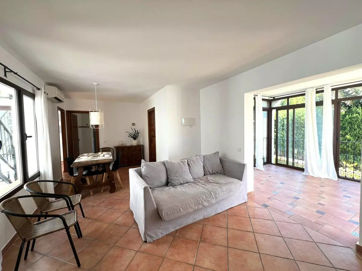2-bedroom Apartment In Estepona, Spain (87 M²)
