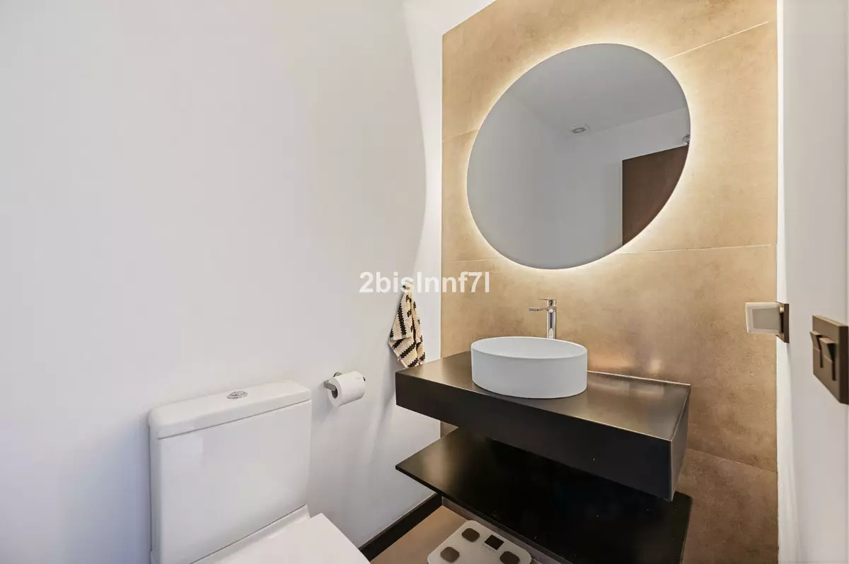3-bedroom Apartment In Marbella, Spain (98 M²)
