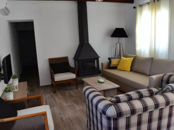 4-bedroom Villa In Álora, Spain (165 M²)